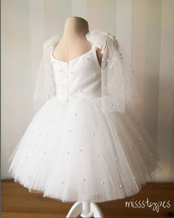 Simple White Spaghetti Strap Tulle Sweetheart Beading Little Flower Girl Dresses, ET23