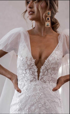 White Chapel Trailing V-Neck Appliqued Tulle Spaghetti Strap Mermaid Wedding Dresses HS64