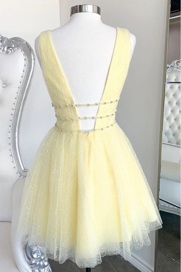 Gorgeous V-Neck Beaded Spaghetti Strap Yellow Tulle Mini New Arrival Homecoming Dresses,HM168