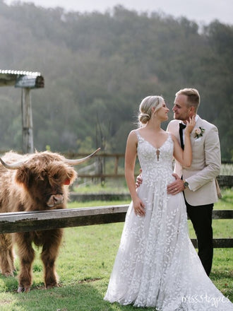 Gorgeous White A-Line Sweetheart Flower Spaghetti Strap Floor-Length Wedding Dresses HS15